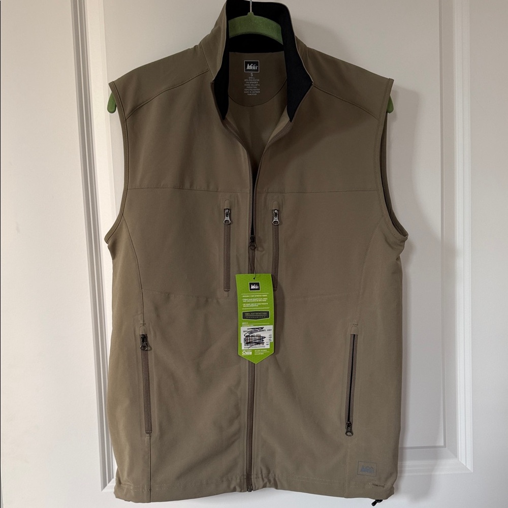 REI Men's Endeavor Vest with Zip Pockets
